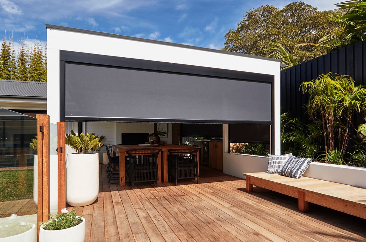 How to Choose the Right Outdoor Blind Fabric in Sydney for Your Home